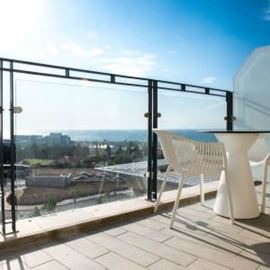 אכסניית אנ”א חיפה - מרפסת נוף - ANA Hostel Haifa - Balcony view