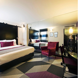 חדר שינה - מלון סינמה - Bedroom - Cinema Hotel